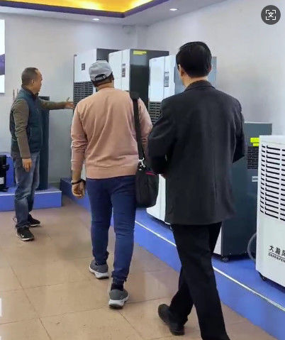 Последние новости компании о Посещение клиента нашей компании после китайского Нового года